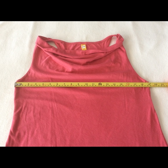 3 for $20  Lole Sleeveless Top - Picture 10 of 10